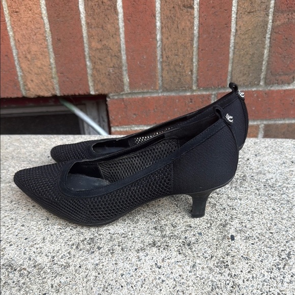 New Anne Klein iFlex Reva Women's Black Mesh Kitten Heel Pump - Picture 6 of 6